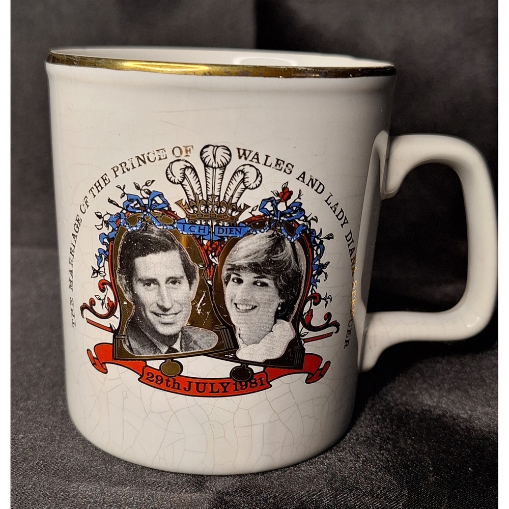 Vintage 1981 Prince Charles Lady Diana Royal Wedding Commemorative Mug England